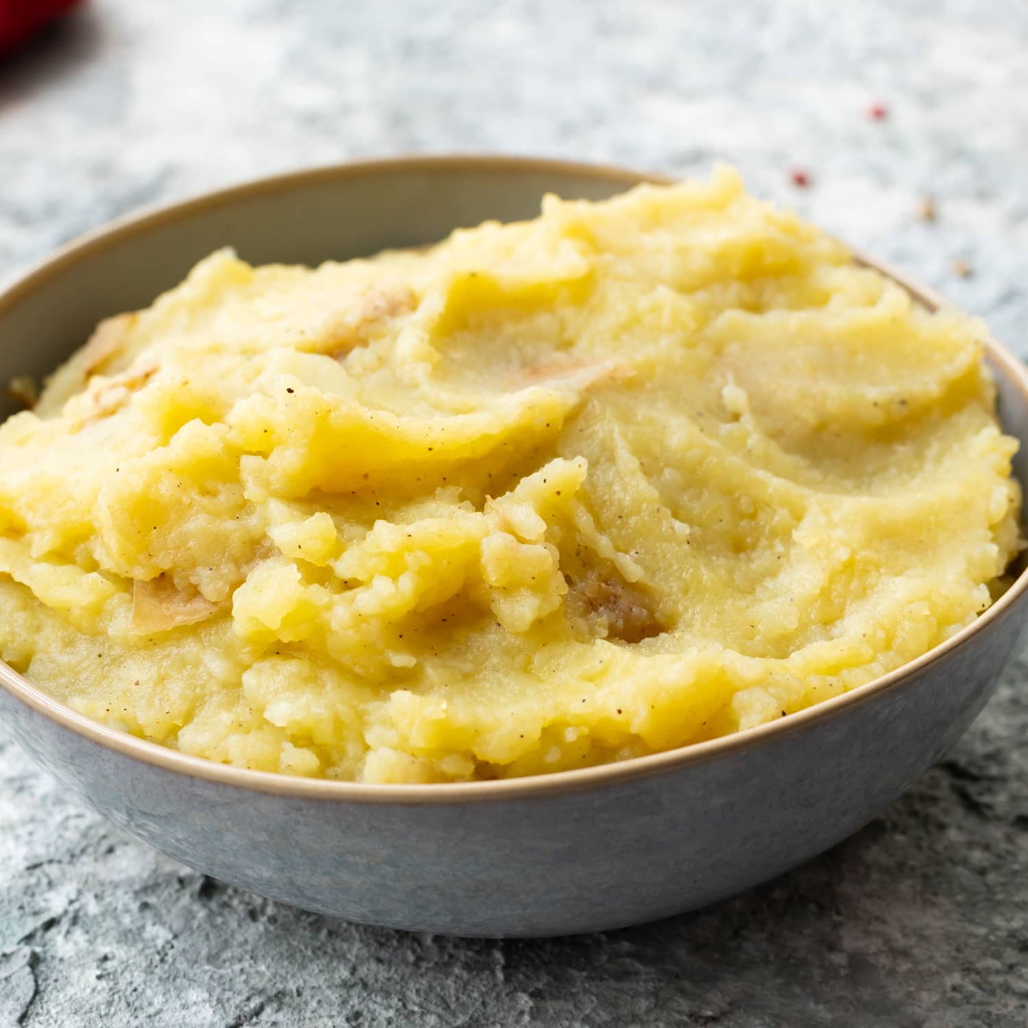 Creamy Garlic Dairy-Free Mashed Potatoes: You Won't Miss the Dairy